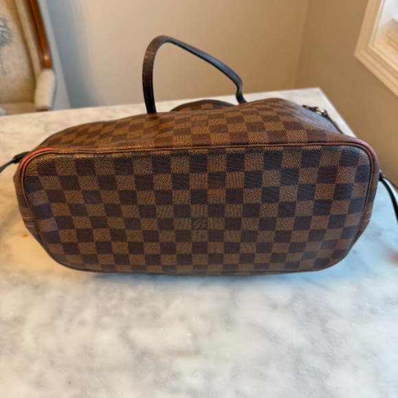 Louis Vuitton Neverfull PM Damier Ebene Brown Coated Canvas with Red Tote Bag - Picture 4 of 10